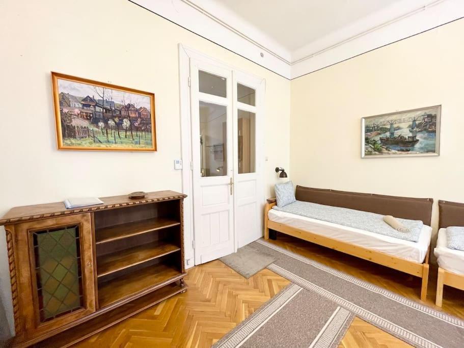 Bank5 Apartmán